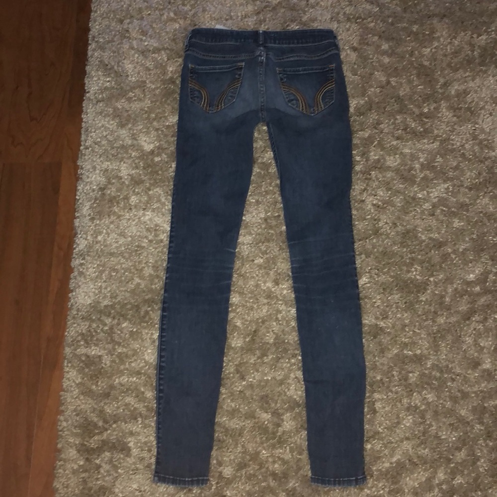 blue jeans, no rips